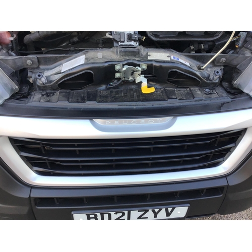 392 - PEUGEOT BOXER L4 2 AXLE RIGID BODY DIESEL VAN - AZURE BLUE - FIRST REG MAY 2021 - 2200CC - 12 MONTHS... 