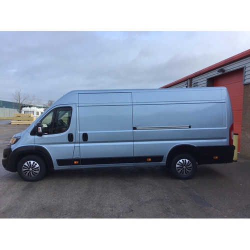 392 - PEUGEOT BOXER L4 2 AXLE RIGID BODY DIESEL VAN - AZURE BLUE - FIRST REG MAY 2021 - 2200CC - 12 MONTHS... 