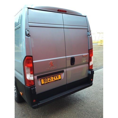 392 - PEUGEOT BOXER L4 2 AXLE RIGID BODY DIESEL VAN - AZURE BLUE - FIRST REG MAY 2021 - 2200CC - 12 MONTHS... 