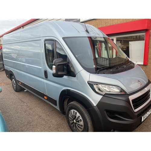 392 - PEUGEOT BOXER L4 2 AXLE RIGID BODY DIESEL VAN - AZURE BLUE - FIRST REG MAY 2021 - 2200CC - 12 MONTHS... 