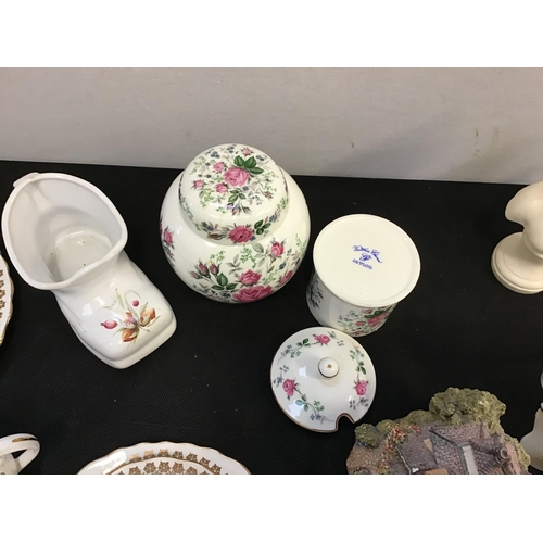 60 - BOX OF CHINA TO INCLUDE CUPS AND SAUCERS ,WEDGWOOD , ROYAL DOULTON ETC