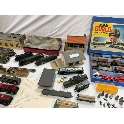 90 - LARGE VINTAGE HORNBY 00 GAUGE TRIAN SET TO INCLUDE LOCO'S ,TENDERS,TRUCKS,TRACK,BUILDINGS ,SHED ,CON... 