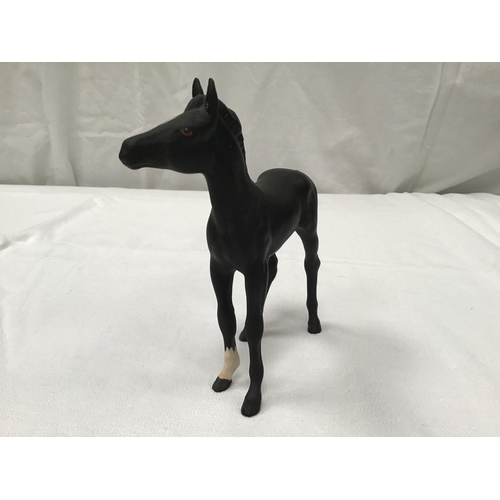 112 - ROYAL DOULTON HORSE AND FOAL H6