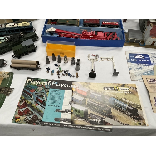 90 - LARGE VINTAGE HORNBY 00 GAUGE TRIAN SET TO INCLUDE LOCO'S ,TENDERS,TRUCKS,TRACK,BUILDINGS ,SHED ,CON... 