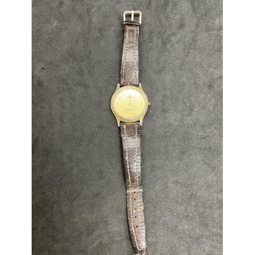 129 - 4 GENTS WRIST WATCHES