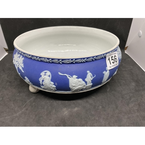 156 - WEDGEWOOD BLUE DIP JASPER FRUIT BOWL WITH CLASSICAL DECORATIONS AND A MASONS MANDELAY GINGER JAR