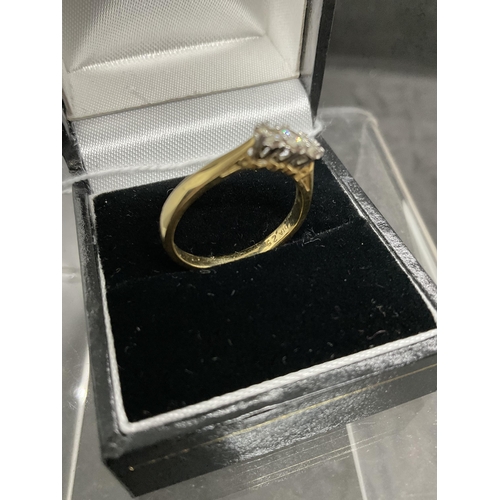 163 - 18 CT GOLD 3 STONE DIAMOND RING