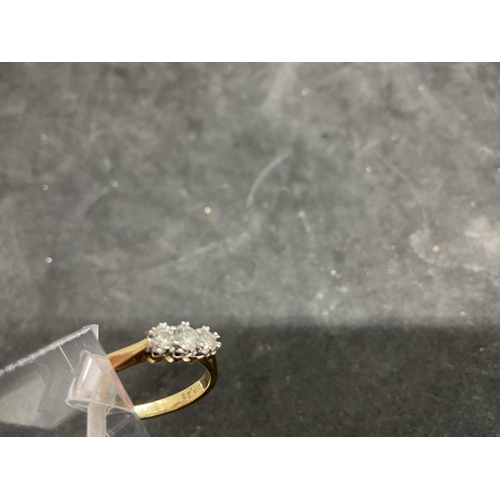 163 - 18 CT GOLD 3 STONE DIAMOND RING