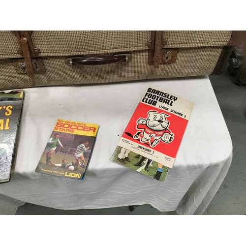 218 - 2 SUITCASES OF MAINLY CHILDRENS BOOKS TO INCLUDE WALT DISNEY FOLIO SET