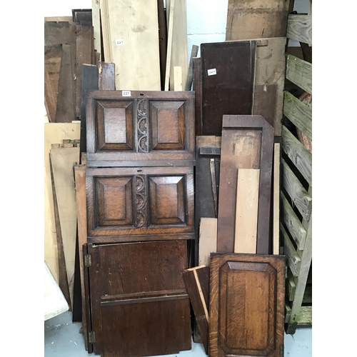 227 - QTY OF SALVAGED TIMBER AND WOODEN PANELS