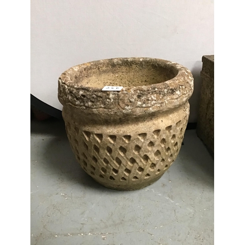 246 - 2 CONCRETE GARDEN POTS
SQUARE H11