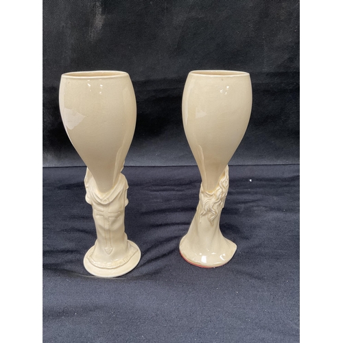 185 - 5 PIECES OF AYNSLEY ORCHARD GOLD ALONG WITH 2 DECORATIVE VASES