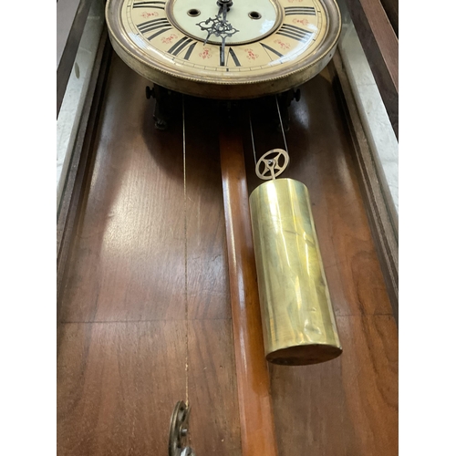 200 - VICTORIAN MAHOGANY CASED TWIN WEIGHT VIENNA WALL CLOCK WITH LION FINIAL A/F