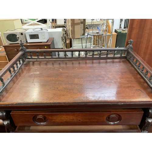 368 - EDWARDIAN MAHOGANY CLERKS DESK WITH FALL FRONT WRITING SLOPE WITH FITTED DRAWERS AND GALLERY TOP  A/... 