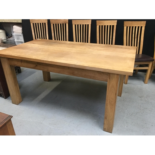 252 - MODERN LIGHT OAK DINING TABLE AND 6 CHAIRS - H31