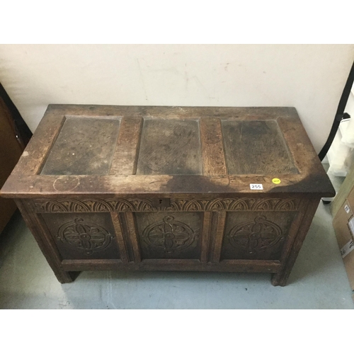 255 - ANTIQUE OAK COFFER WITH 3 PANEL LID AND CARVED FRONT A/F  H25