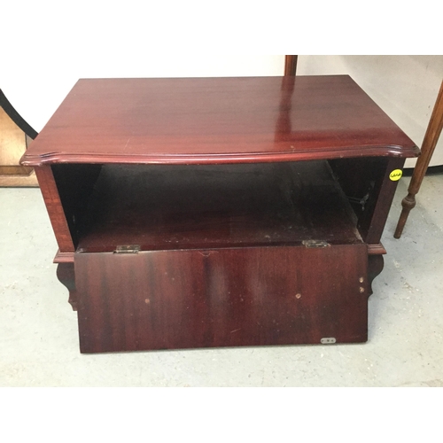 257 - REPRODUCTION MAHOGANY TV STAND WITH FOLD FRONT CUPBOARD BELOW H17