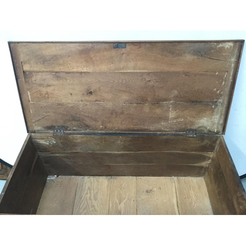 266 - GEOGIAN OAK BLANKET BOX WITH BRACKET FEET H24