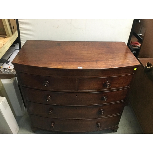 267 - VICTORIAN MAHOGANY 2 OVER 3 BOW FRONTED CHEST OF DRAWERS 3 ON BRACKET FEET WITH TURNED WOODEN KNOBS ... 