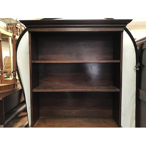 299 - SMALL OAK DRESSER WITH CUPBOARD BASE AND 3 SHELVES ABOVE A/F  - REAR FOOT NEEDS REFIXING H73