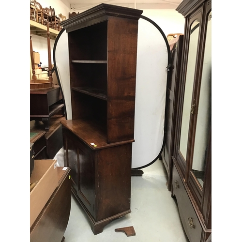 299 - SMALL OAK DRESSER WITH CUPBOARD BASE AND 3 SHELVES ABOVE A/F  - REAR FOOT NEEDS REFIXING H73