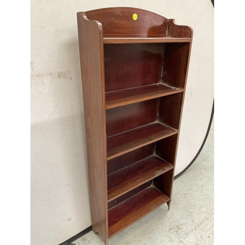 376 - SMALL EDWARDIAN MAHOGANY BOOKCASE WITH INLAID EDGES AND 5 SHELVES A/F H43