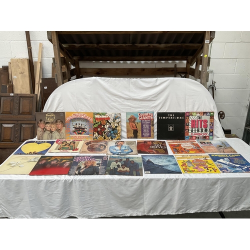 398 - BOX OF RECORDS AND LP'S TO INCLUDE BEACH BOYS BUCKS FIZZ, BEE GEES ETC