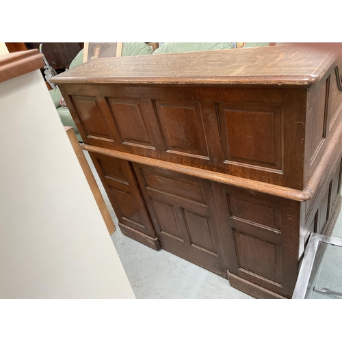 399 - VINTAGE OAK ROLL TOP KNEE HOLE TWIN PEDASTAL DESK WITH FITTED INTERIOR AND WORK SLIDE