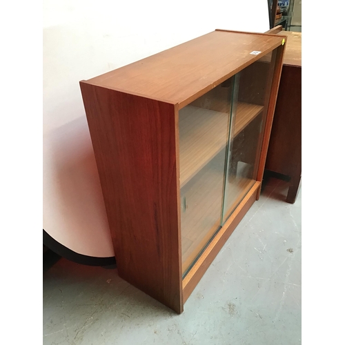 302 - SMALL SIDE CABINET WITH GLASS SLIDING DOORS A/F  AND A SMALL VINTAGE BEDROOM CHEST OF DRAWERS FITTED... 