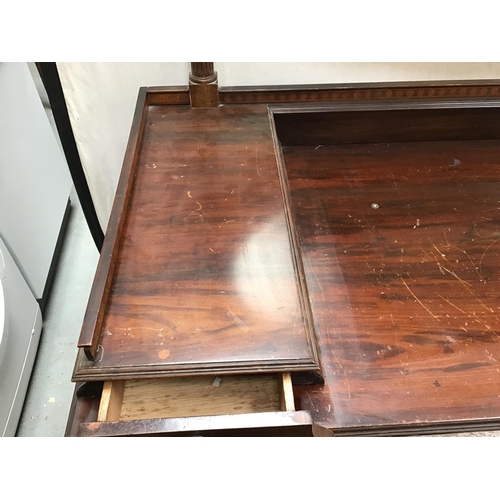 317 - EDWARDIAN MAHOGANY DRESSING TABLE FITTED WITH 6 DRAWERS ON FLUTED LEGS WITH OVAL MIRROR ABOVE H64