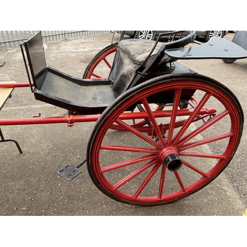 409 - ANTIQUE TWIN WHEEL HORSE TRAP WITH LEAF SPRING SUSPENSION, IRON STEPS AND LAMP BRACKETS PAINTED RED ... 