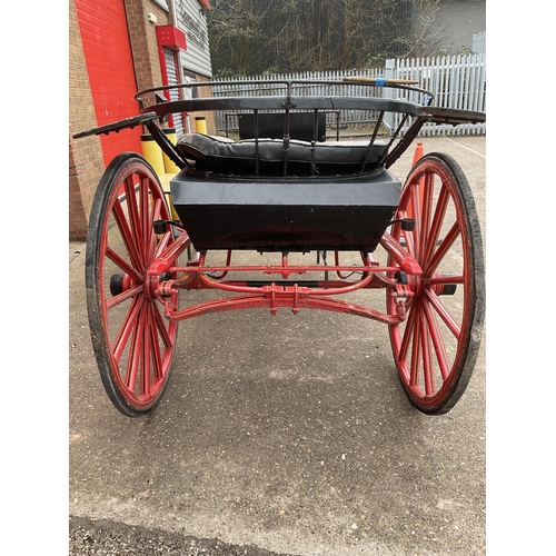 409 - ANTIQUE TWIN WHEEL HORSE TRAP WITH LEAF SPRING SUSPENSION, IRON STEPS AND LAMP BRACKETS PAINTED RED ... 