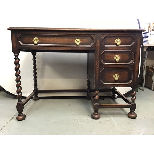 338 - VINTAGE OAK SINGLE PEDASTAL DESK FITTED WITH 4 DRAWERS ON BARLEY TWIST LEGS H30