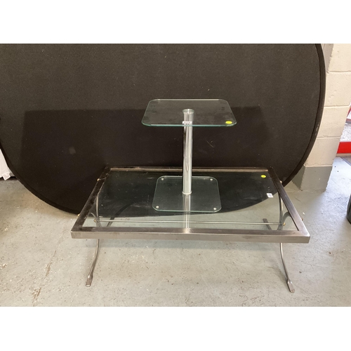 429 - MODERN GLASS AND STEEL COFFEE TABLE ALONG WITH A GLASS AND CHROME STAND H15