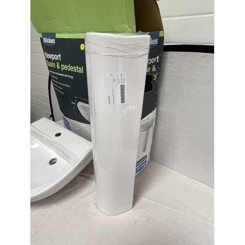 51 - BATHROOM BASIN & PEDESTAL