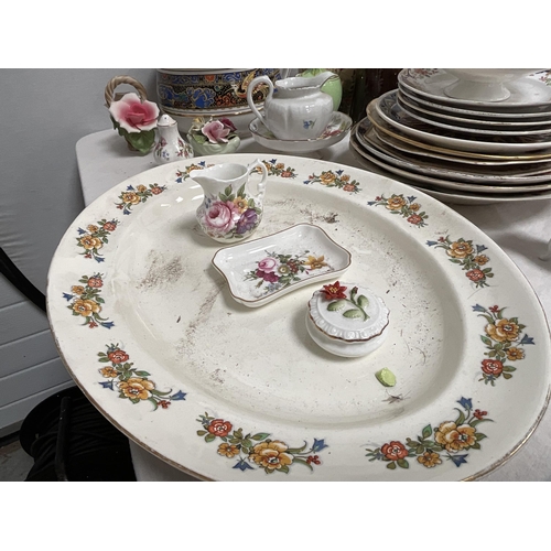 53 - 2 BOXES OF CHINA TO INCLUDE PLATES, CUPS SAUCERS, LUSTRE WARE ETC