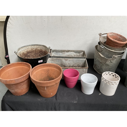 129 - QTY OF GALVANISED ITEMS TO INCLUDE PLANT POTS, BUCKETS ETC