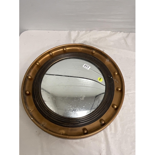 211 - ROUND CONVEX GILT FRAMED MIRROR A/F DIA 20