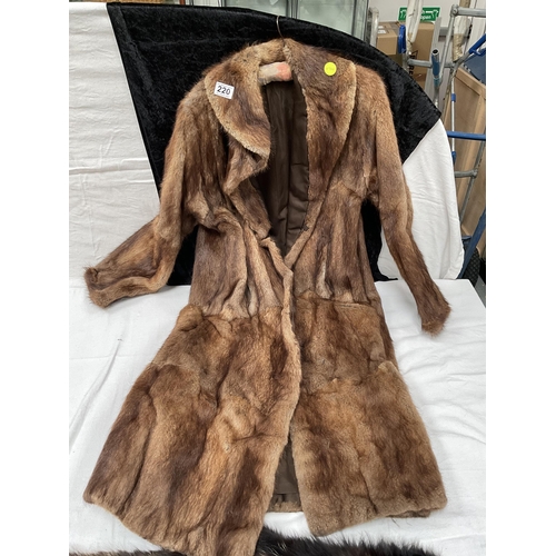 220 - VINTAGE LADIES FUR COAT AND 2 STOALS