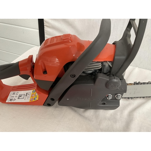 252 - NEW HUSQAVARNA 135 MARK 2 PETROL CHAINSAW COMPLETE WITH INSTRUCTIONS