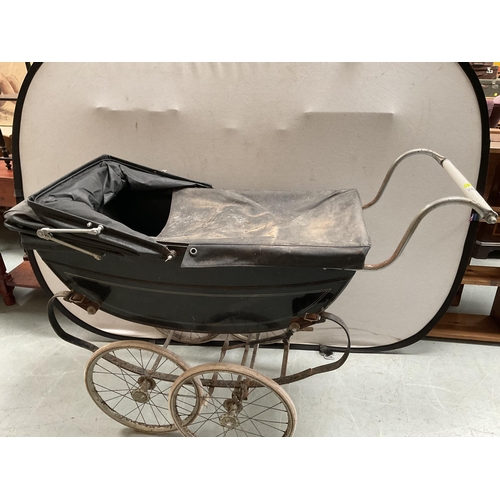 266 - VINTAGE CHILDS PRAM WITH SPRUNG CHASSIS A/F