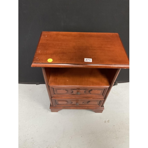 271 - MODERN MAHOGANY BEDSIDE CHEST WITH 2 DRAWERS TO BASE H25