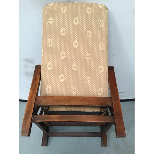 301 - VINTAGE OAK FRAMED RECLINING UPHOLSTERED CHAIR