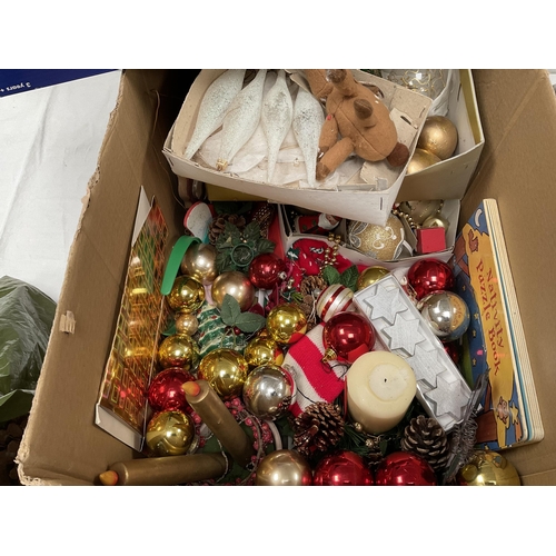 101 - BOX OF CHRISTMAS DECORATIONS ETC