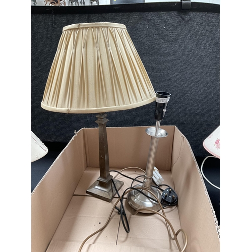 104 - BOX OF ELECTRICAL TABLE LAMPS TO INCLUDE SHADES