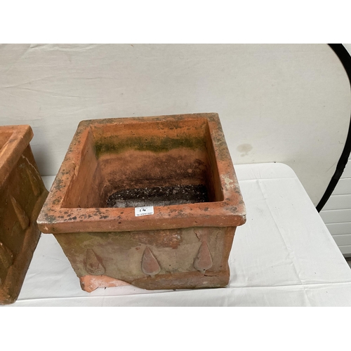 14 - 2 TERRACOTTA SQUARE GARDEN PLANTERS - H 12