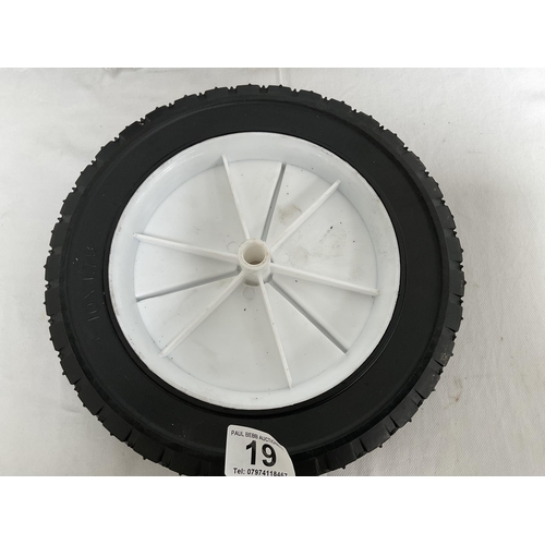 19 - 4 X 250MM RUBBER WHEELS