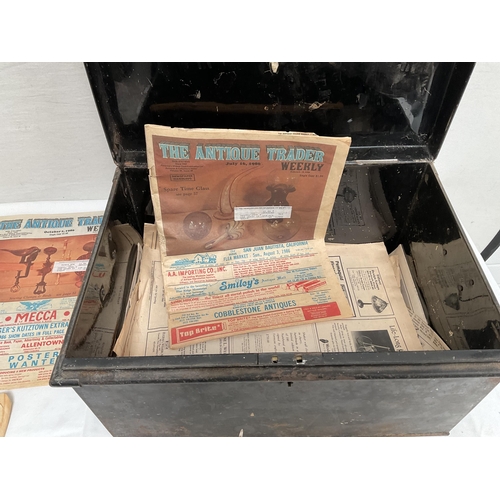 31 - VINTAGE DEED TIN BOX TO INCLUDE VINTAGE ANTIQUE TRADER MAGAZINES