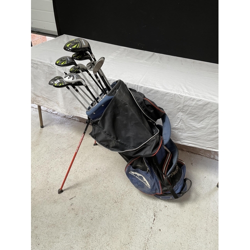 GOLF BAG AND SELECTION OF CARBON FIBRE DRIVERS
