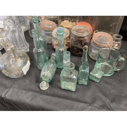 15 - 2 BOXES OF GLASSWARE TO INCLUDE VICTORIAN AND LATER DECANTERS, BOTTLES AND STORAGE JARS